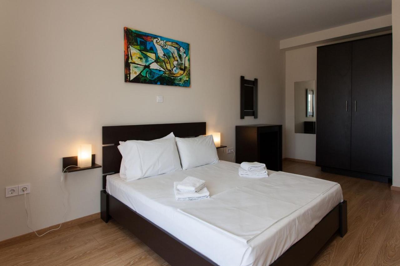 Modern Apt In Glyfada A Breath Away From The Sea - The View Atenas Exterior foto