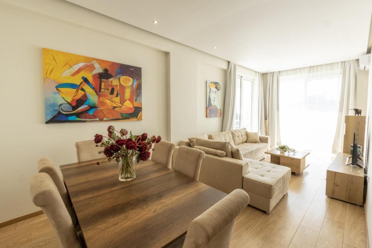 Modern Apt In Glyfada A Breath Away From The Sea - The View Atenas Exterior foto